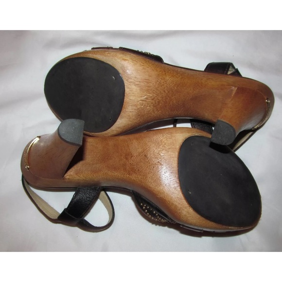 MK studded perforated ankle strap wood wedge shoes - Picture 7 of 7